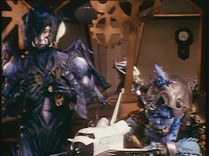 Power Rangers Monster - S01E02 (1) - Knochenmann