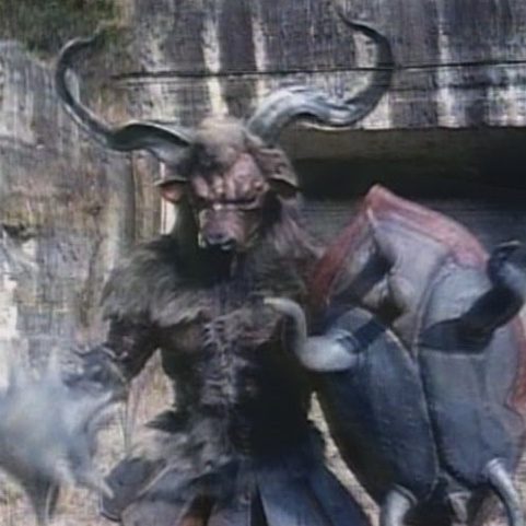 Power Rangers Monster – S01E03 – Minotaurus
