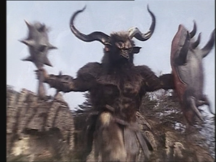 Power Rangers Monster - S01E03 - Minotaurus
