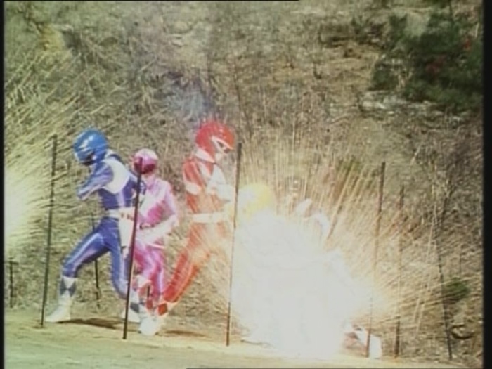 Power Rangers Monster - S01E08 - Lampengeist