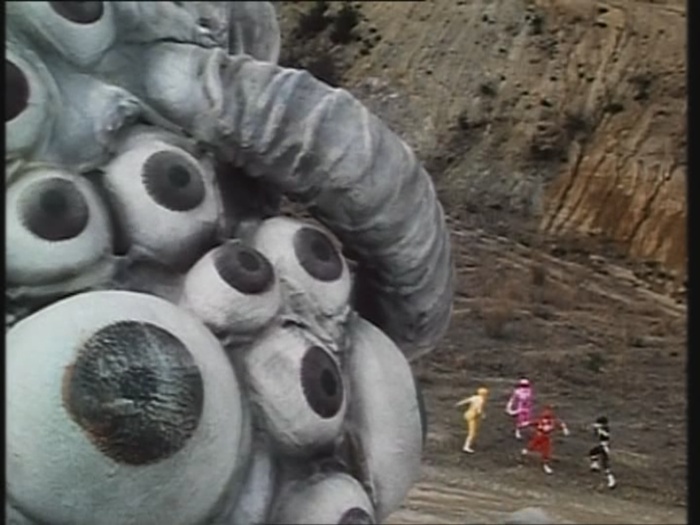 Power Rangers Monster - S01E09 - Das Auge