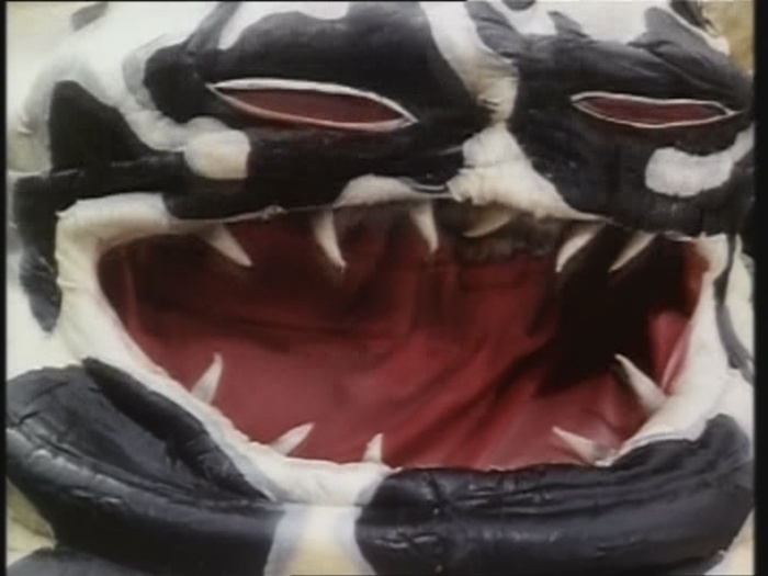 Power Rangers Monster - S01E14 - Terrorkröte