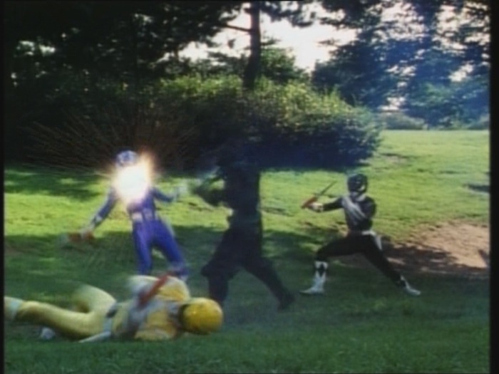 Power Rangers Monster - S01E16 - Gesandter der Finsternis Power Rangers Monster - S01E16 - Gesandter der Finsternis