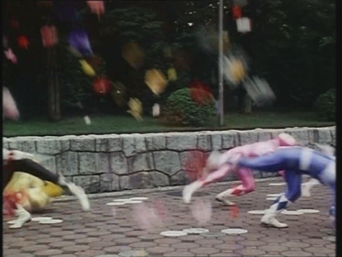 Power Rangers Monster - S01E24 - Spuckende Blume Power Rangers Monster - S01E24 - Spuckende Blume