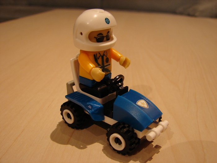 What the Mini-Fig - #2 - BanBao - Polizei