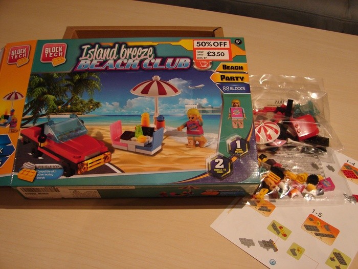 What the Mini-Fig - #19 - Block Tech - Beach Party