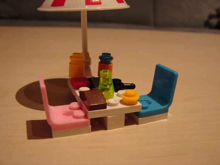 What the Mini-Fig - #19 - Block Tech - Beach Party
