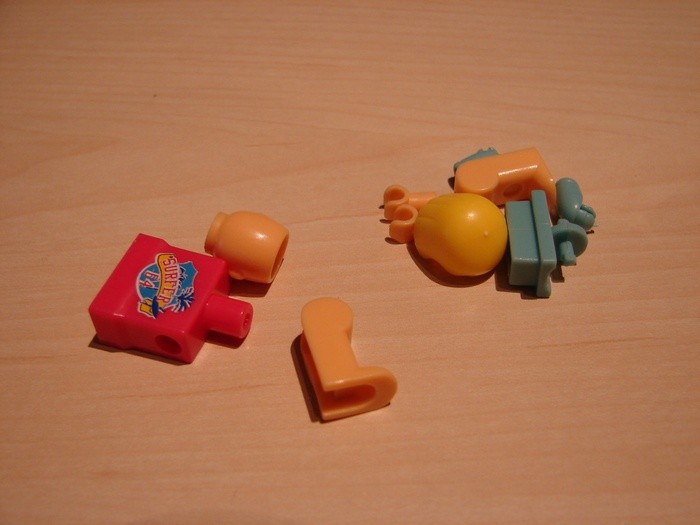 What the Mini-Fig - #19 - Block Tech - Beach Party