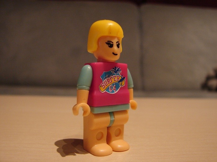 What the Mini-Fig - #19 - Block Tech - Beach Party