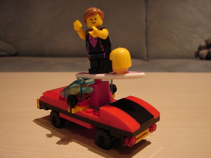 What the Mini-Fig - #19 - Block Tech - Beach Party