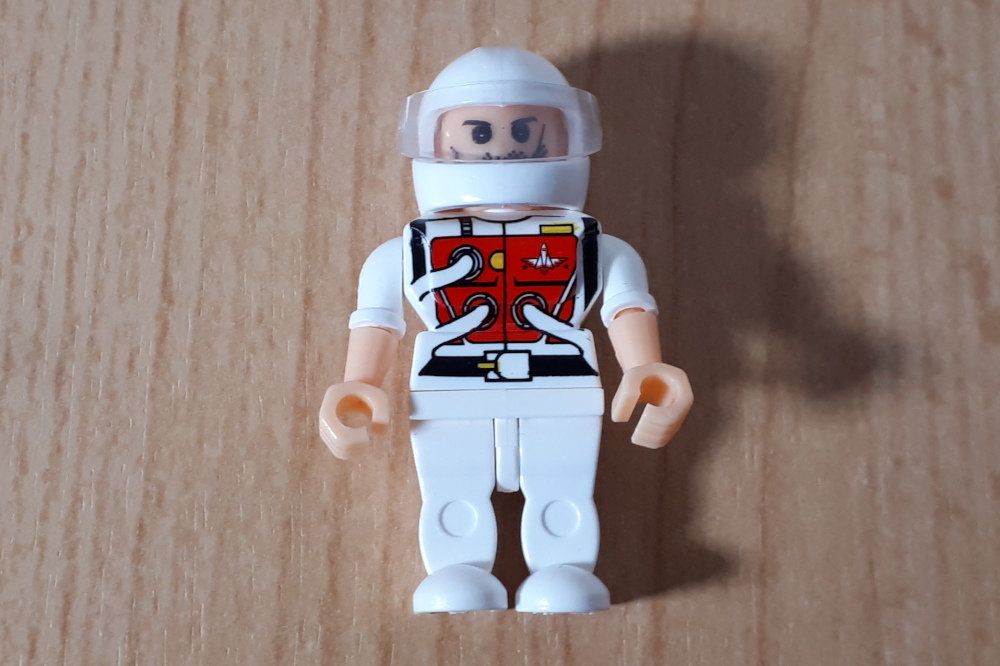 What the Mini-Fig - #33 - Block Tech - Astronaut