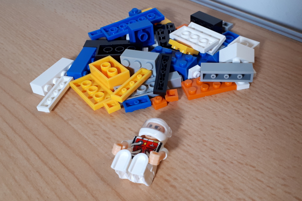 What the Mini-Fig - #33 - Block Tech - Astronaut