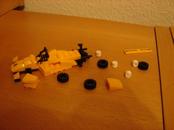 What the Mini-Fig - #9 - TEDi - Rennfahrer