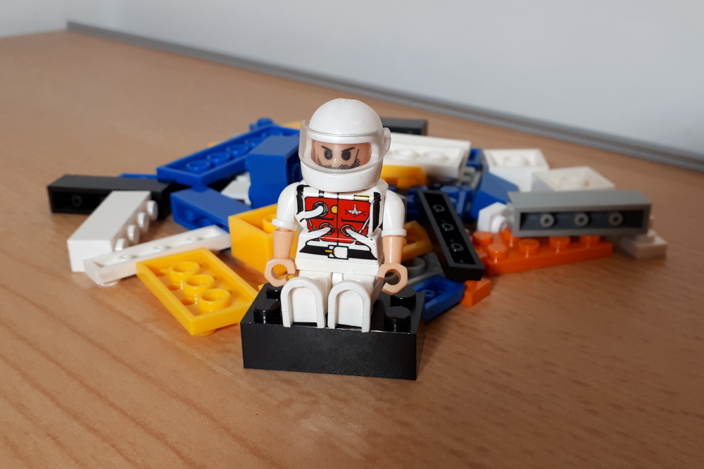 What the Mini-Fig - #33 - Block Tech - Astronaut